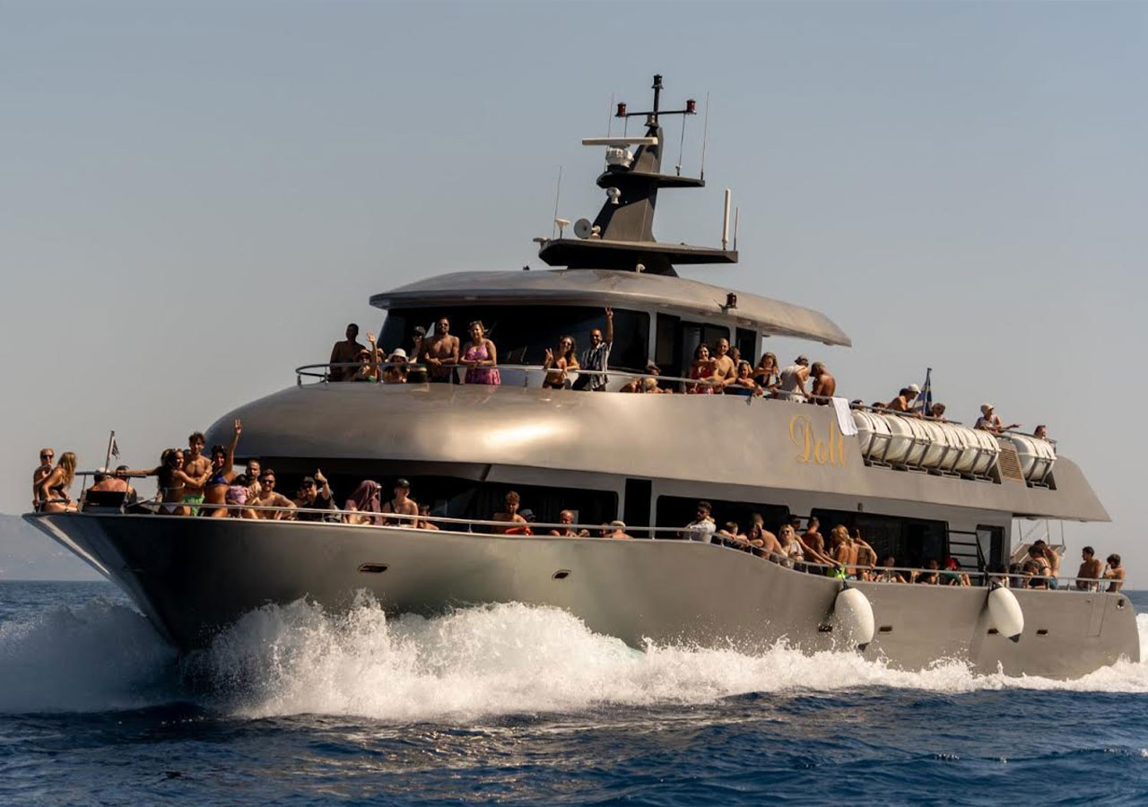 SYMI & ST. GEORGE BAY BY BOAT